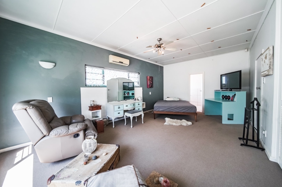 Commercial Property for Sale in Cove Ridge East Eastern Cape